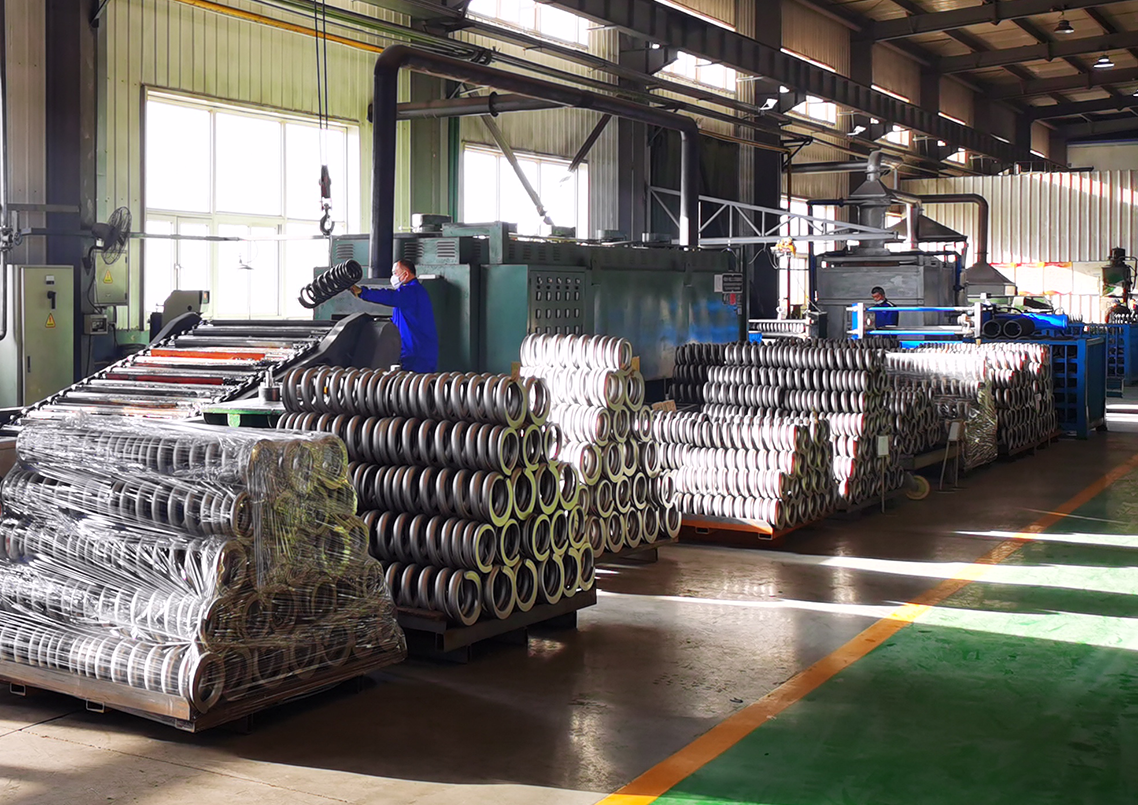  奧鵬汽車(chē)零部件生產(chǎn)車(chē)間 - 7