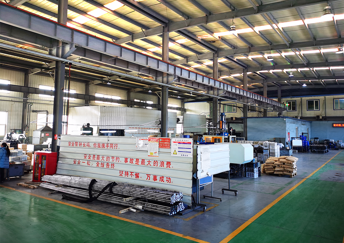   奧鵬汽車(chē)零部件生產(chǎn)車(chē)間 - 8